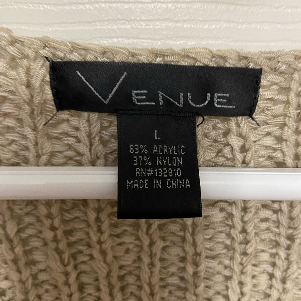 Women's Beige short sleeve sweater - Picture 3 of 4